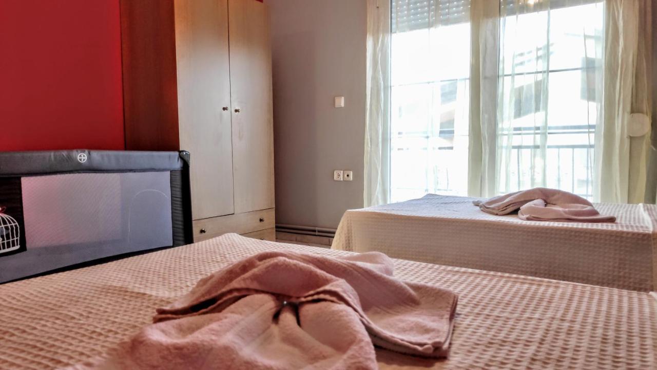 Ourania Luxury Apartment เกราโมตี ภายนอก รูปภาพ